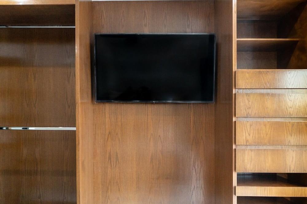 Econosuites Fundidora