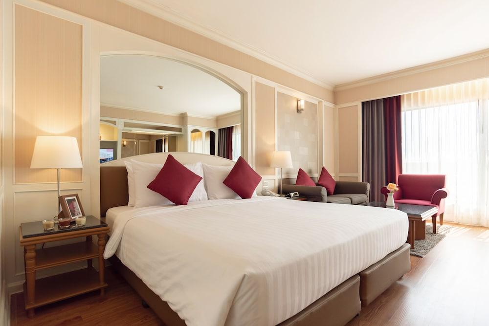 Innermost Pratunam by Favstay