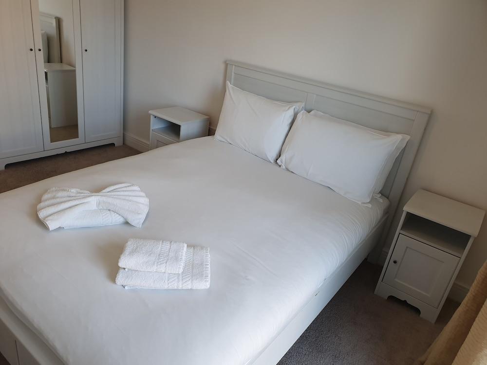 AMAZING 2 BEDS 2 BATHS 10min LDN BRIDGE