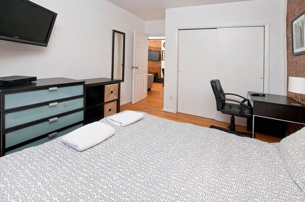 Chic & Modern 2 BR on Upper East Side