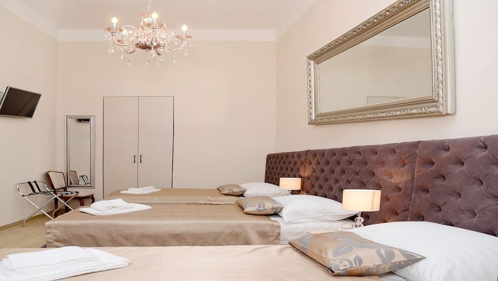 Flowers Zagreb Downtown