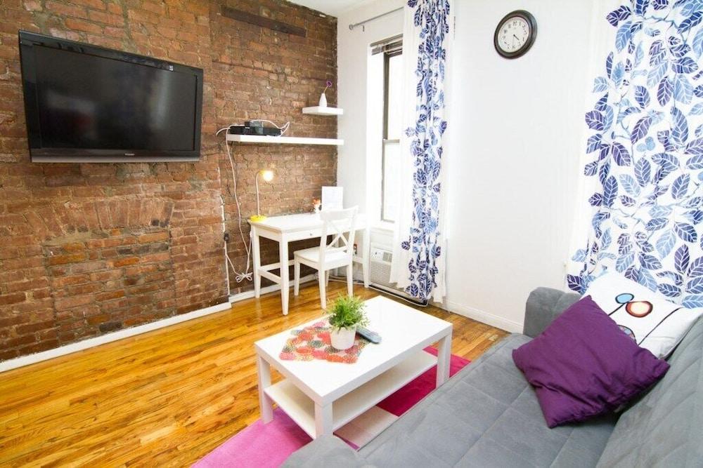 Charming Studio on Gramercy