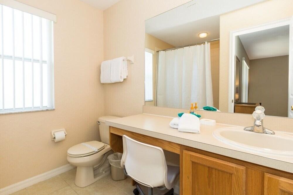 Croft's Lakefront Sanctuary