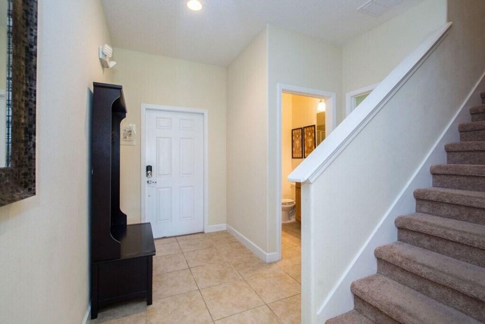 8947cp - Paradise Palms