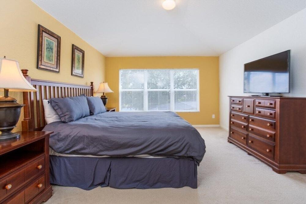 SVV 079 - Windsor Retreat 6 Bed Pool Home