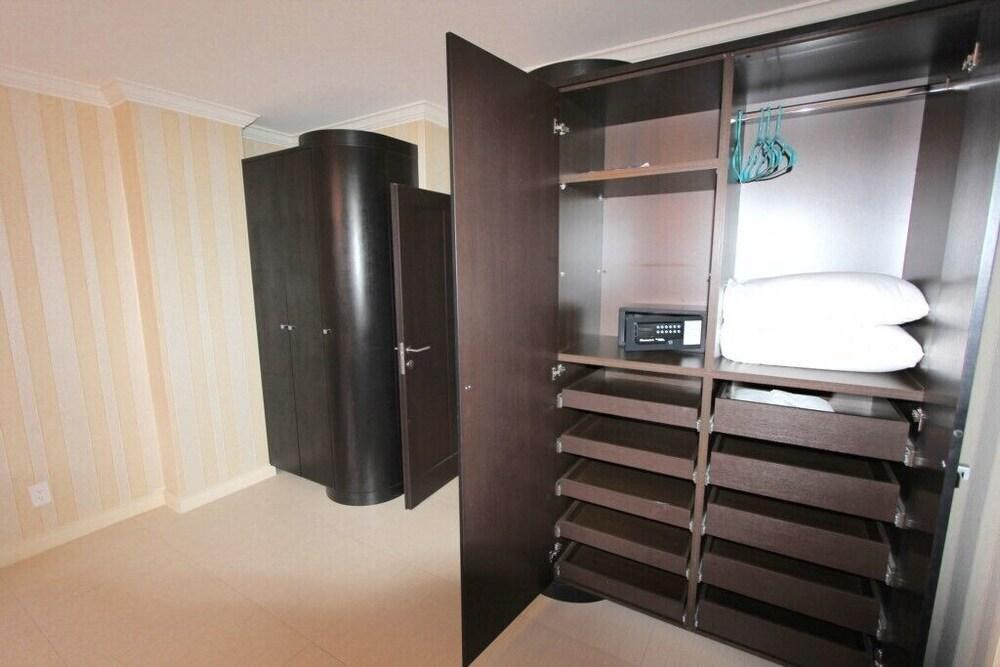 1 Bedroom Bay View Or814