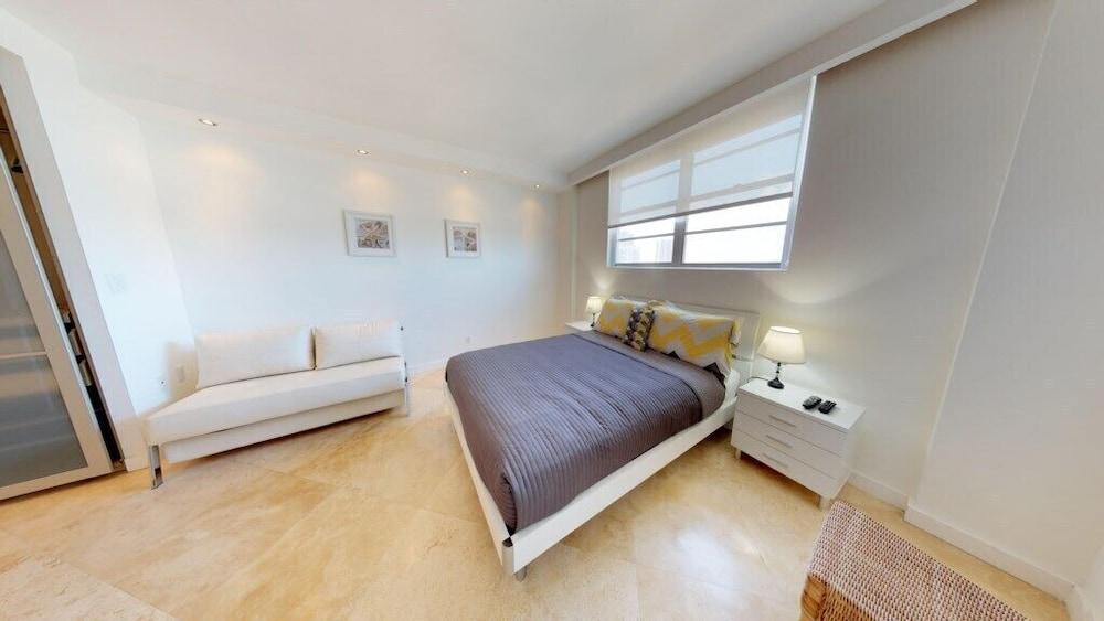 1 Bedroom Bay View Or1422