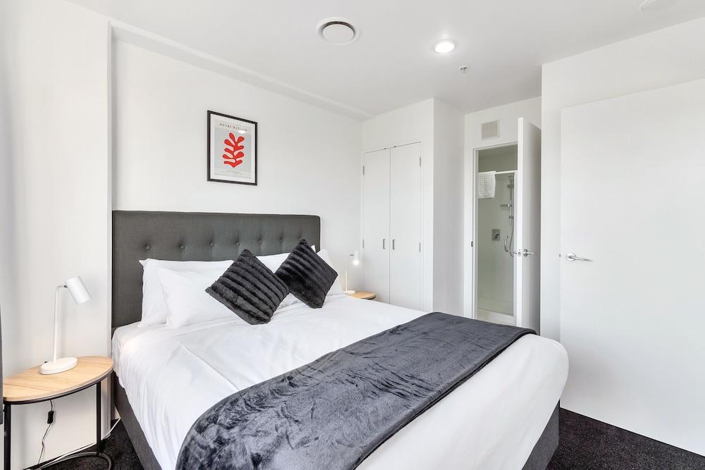 Stylish Central 2 Bedroom Apartment