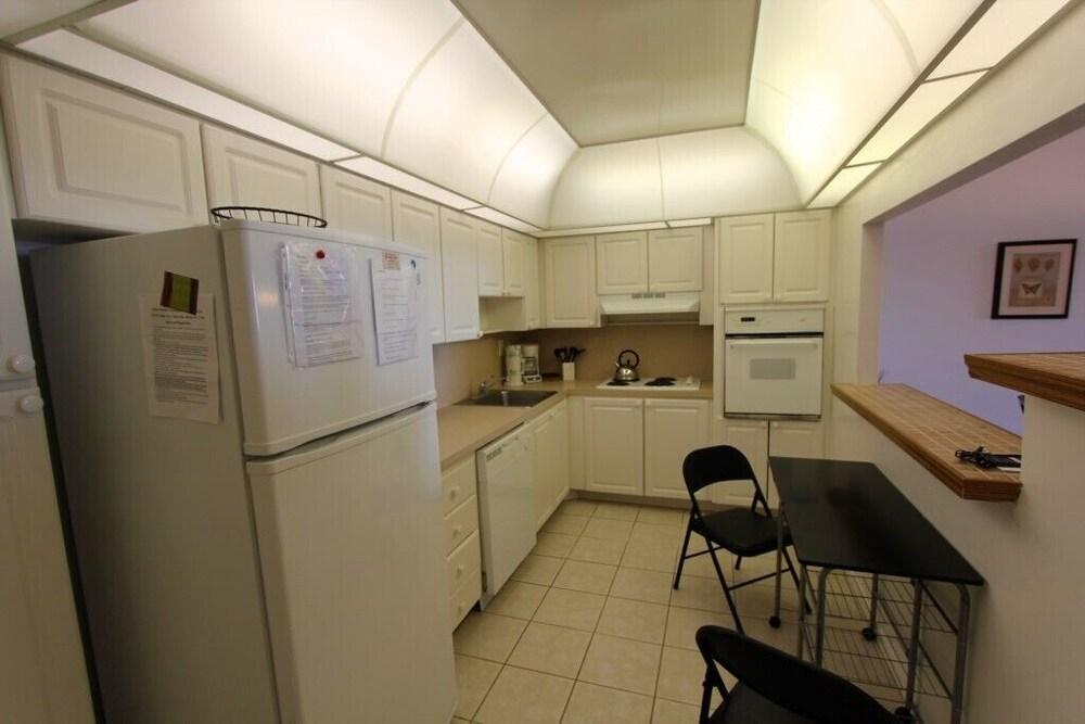 Standard 1 Bedroom Ocean View Or805