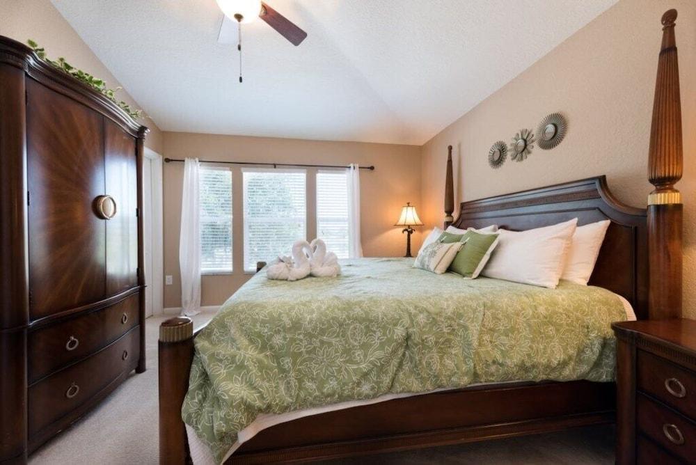 SVV 032 - Mouse Ears Villa 3 Bed Townhome