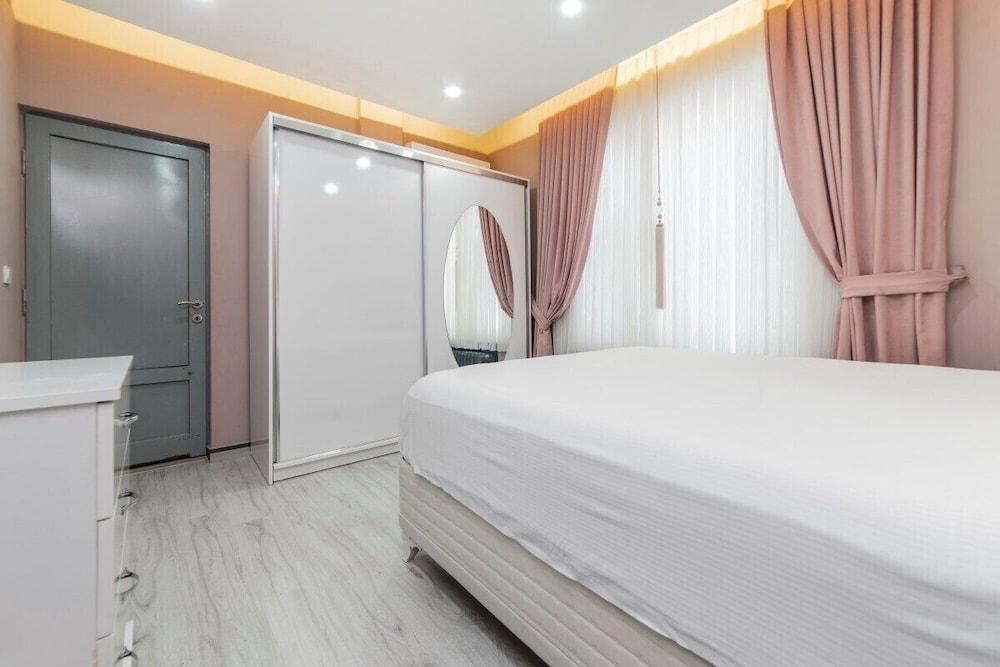 Diamond Palace Residence