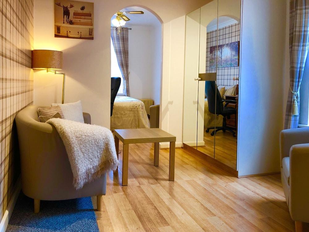 Little Connaught House