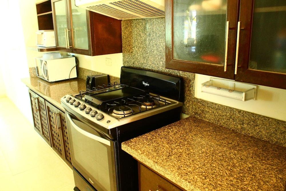 Box Cay Luxury Ocean Front Villa