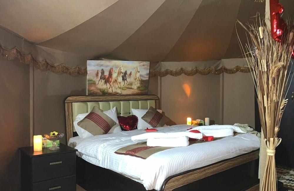 Alsarmadi Desert Camp