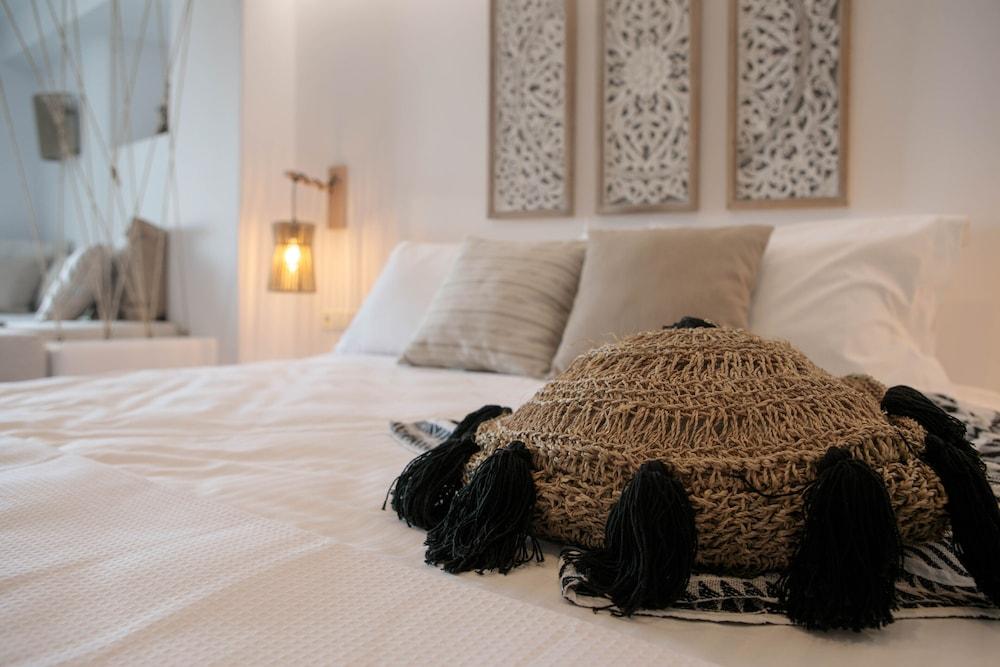 Kissos Luxury Suites