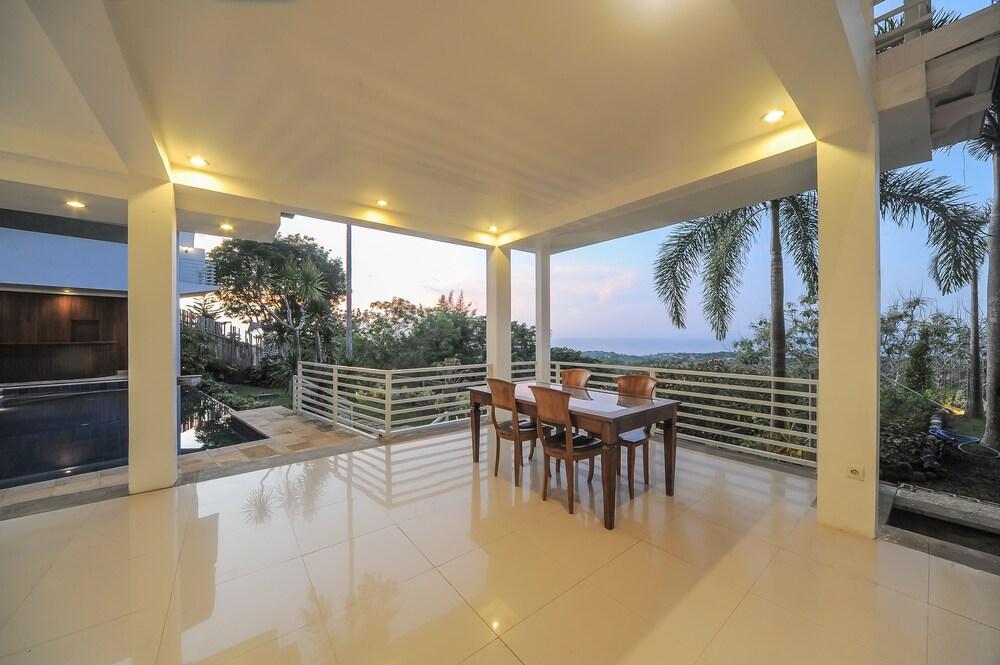 Mars Hill by Gaing Mas Group