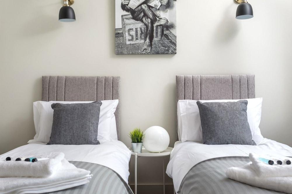 Oxford Passage Coach House