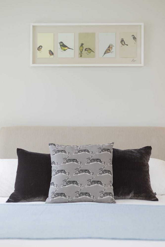 401 Thistle Street Apartment