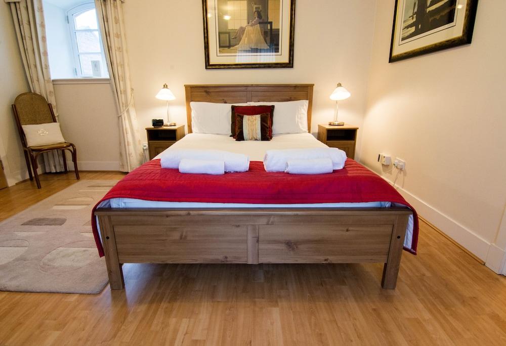 241 Easter Dalry Wynd