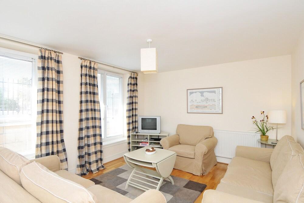 201 Annandale Street