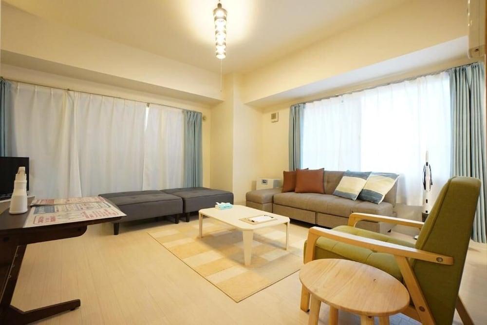 IK Minami6Jo Residence 201