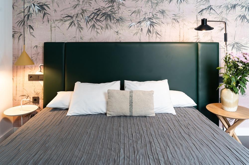 Welldone Quality - Crystal Pool