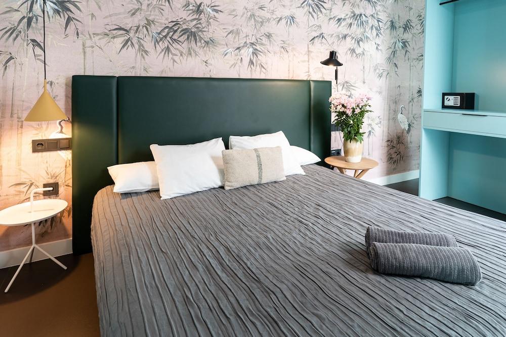 Welldone Quality - Crystal Pool