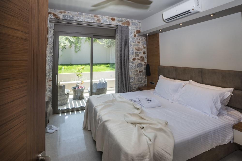 Ariadne Luxury Villa