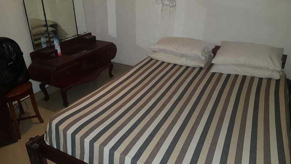 Riverston mountain view bungalow