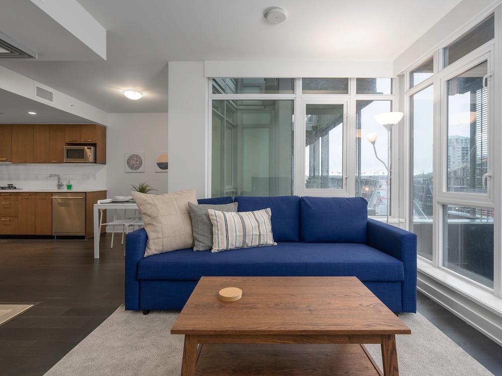 Sterling Suites - Yaletown