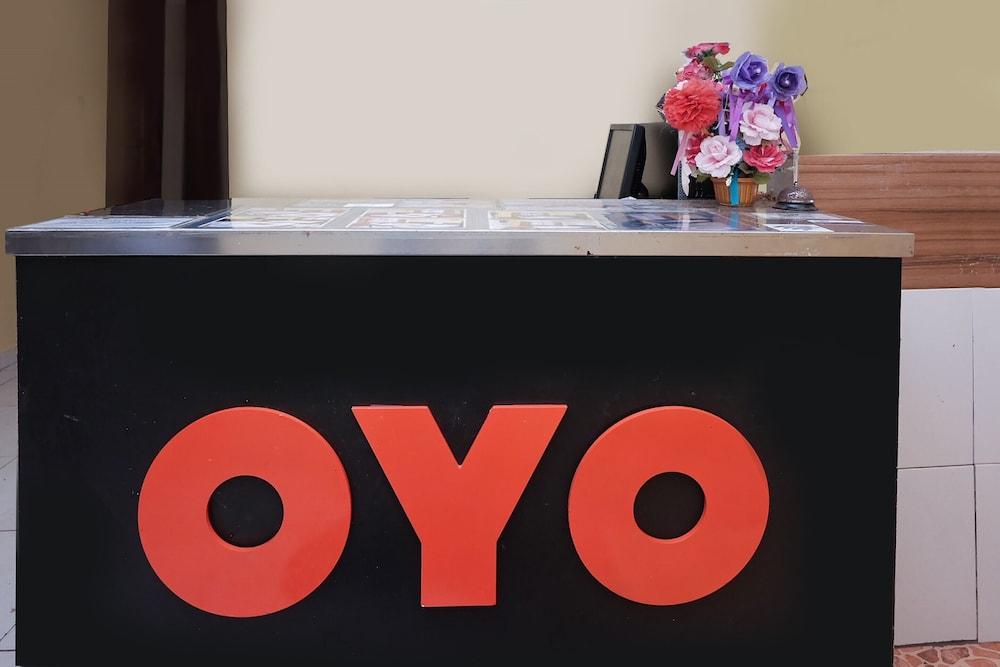 OYO 89819 Raz Hotel Kelulut