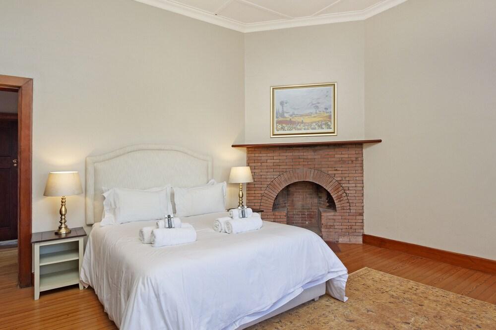 Vineyard Manor @ 13 Vines