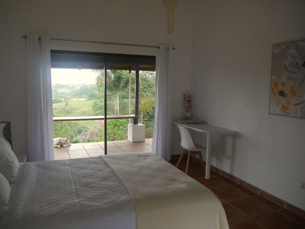 Refugium Silent Wings With Natural Pool