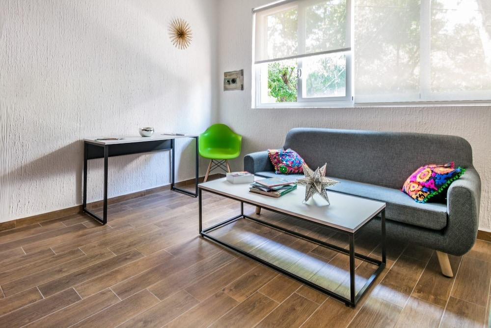 JUUB Colonia Roma at your doorstep.