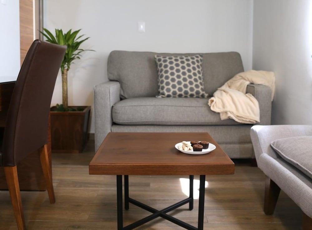 JUUB Affordable Modern/Luxury 1 Bedroom Apt