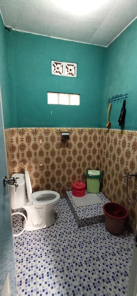 Sutrisno Homestay - Hostel