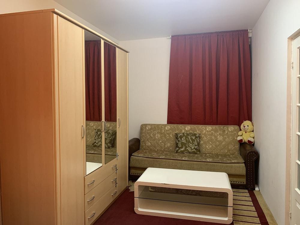 Rose Gerden Apartments and rooms