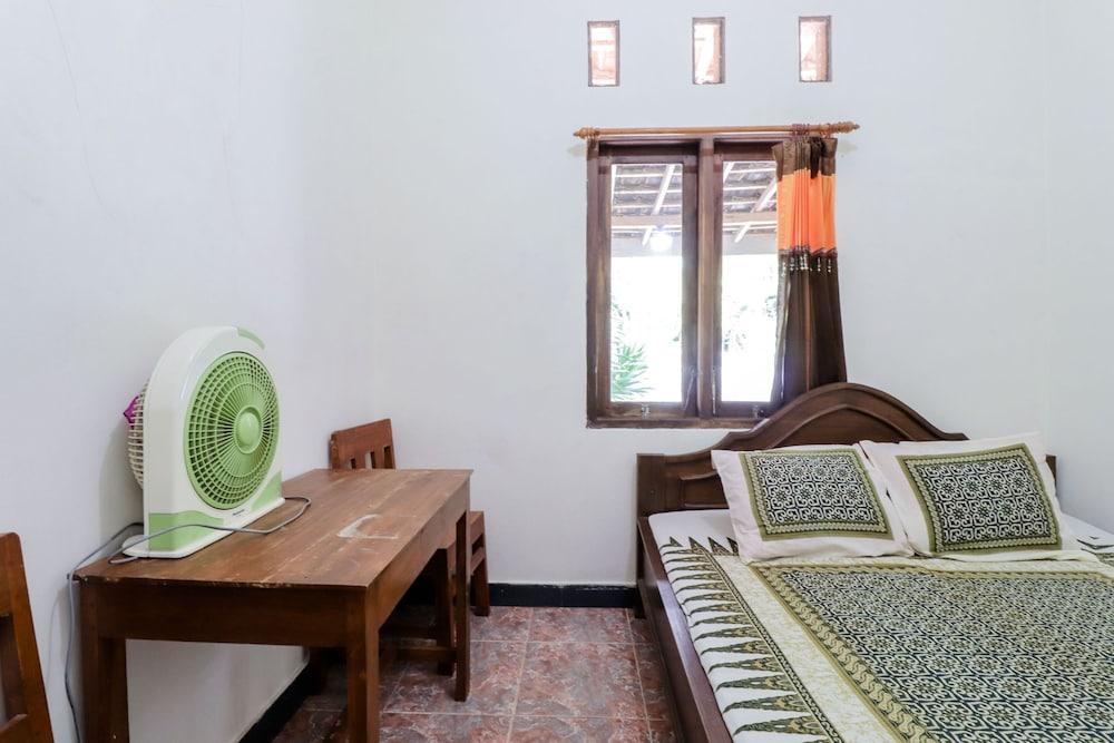 Rock Garden Homestay & Resto