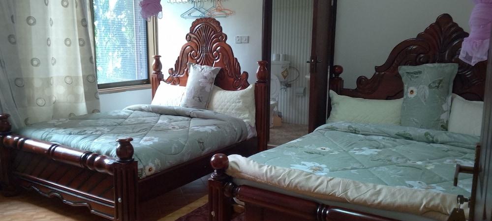 Discovery Courts Hotel