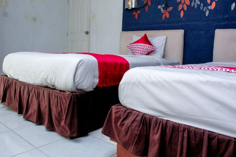 OYO 2359 Bayfront Karnadia