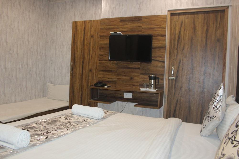 Hotel Smile Residency