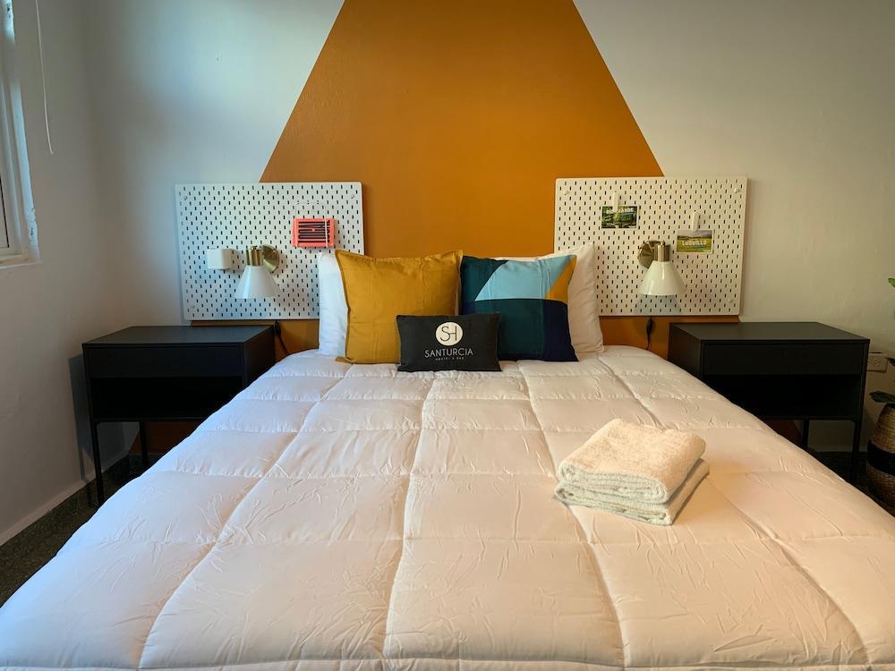 Santurcia Hostel - Adults Only