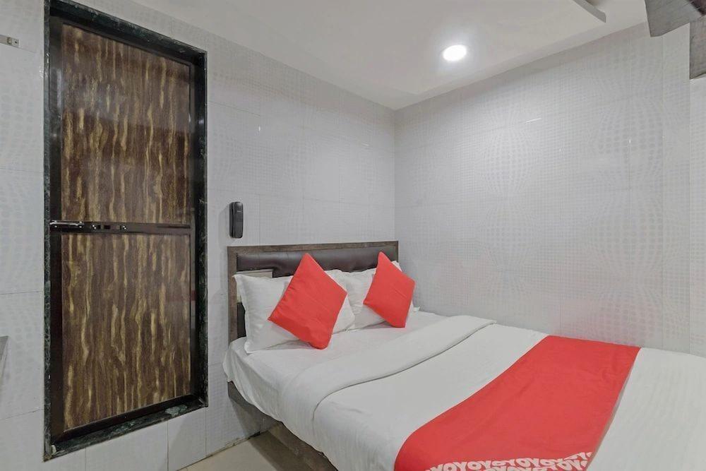 Hotel Paris Residency