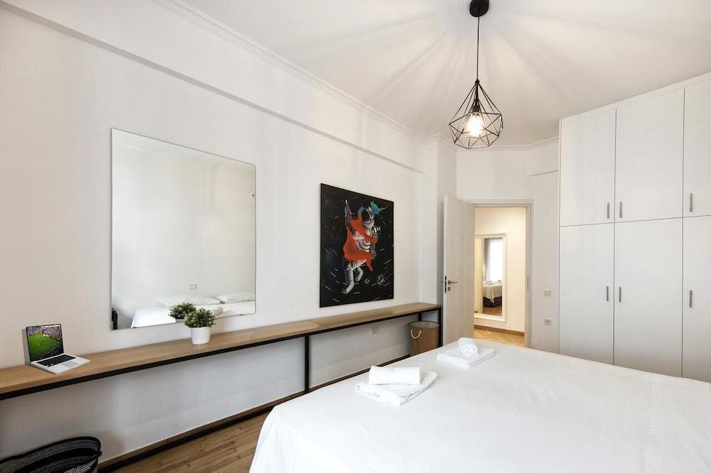 Kolonaki Square Executive Apartment