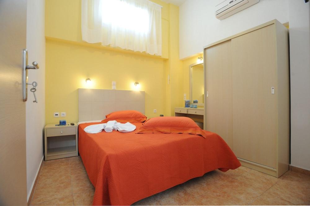 Aigaio Studios Tinos