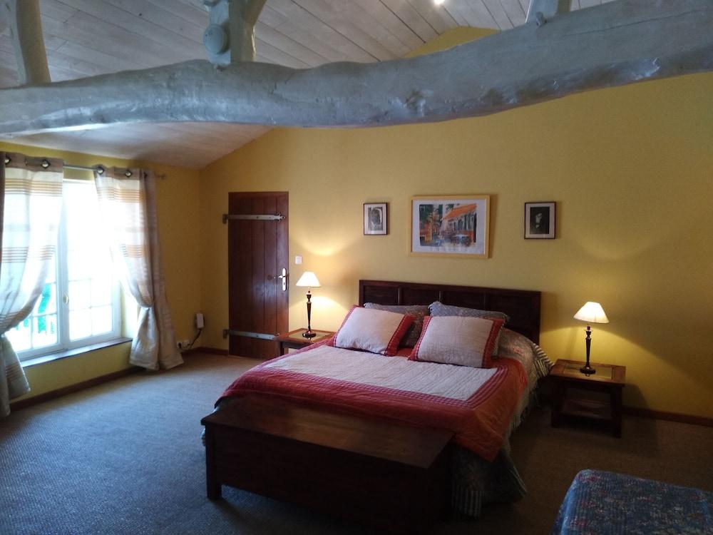 Les Hôtes du Paradis