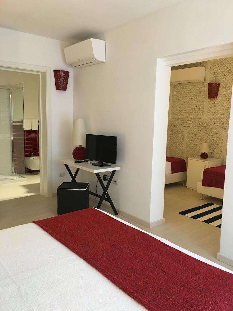 Cala Rosa Club Hotel