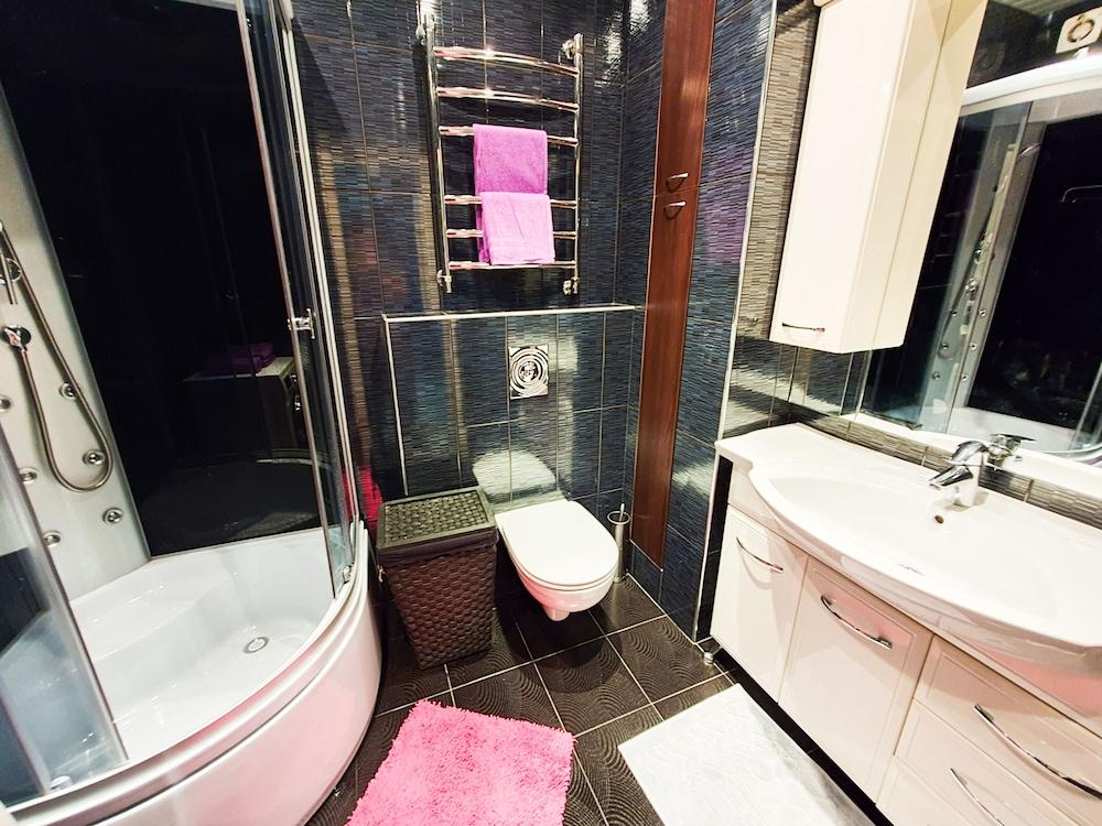 LikeHomeAparts with aeroplane