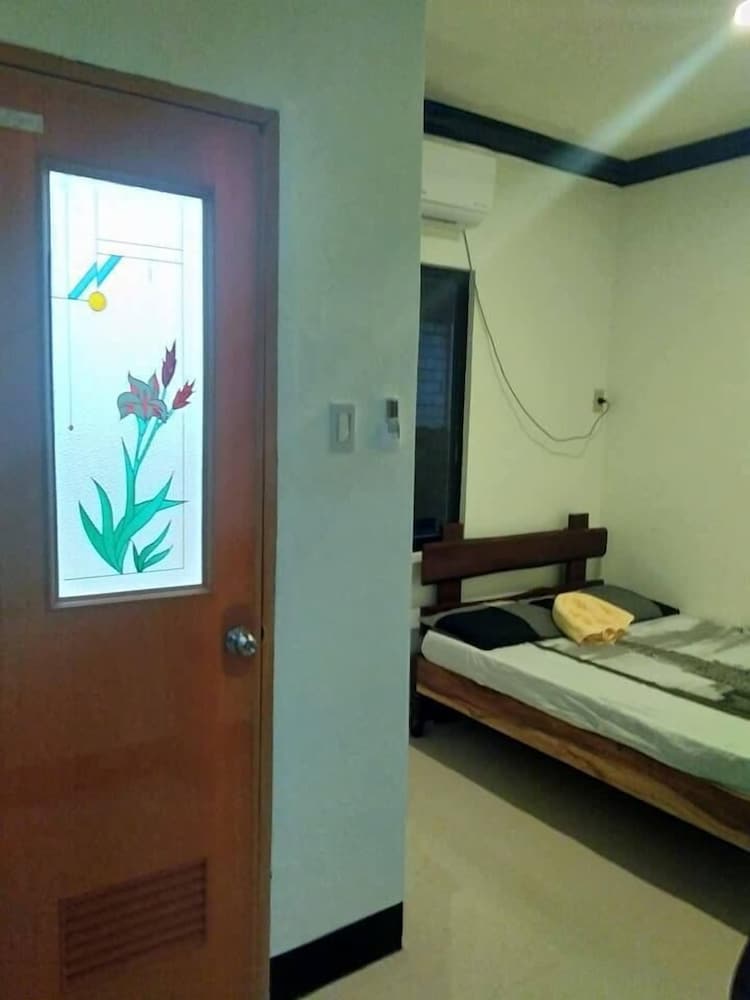 Balai Mariacaria Pension House