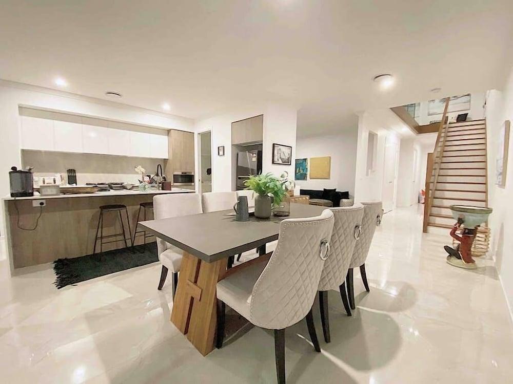 Hope Island Water Front House